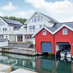 5 Bedroom Amazing In Ferienhaus