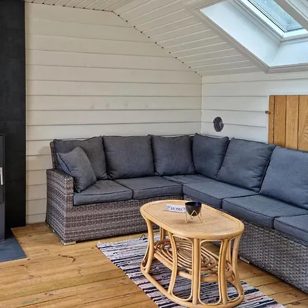 5 Bedroom Amazing In *