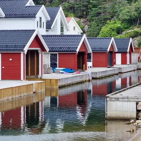 Holiday home 5 Bedroom Amazing In