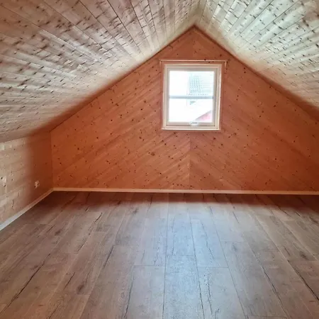 5 Bedroom Amazing In *