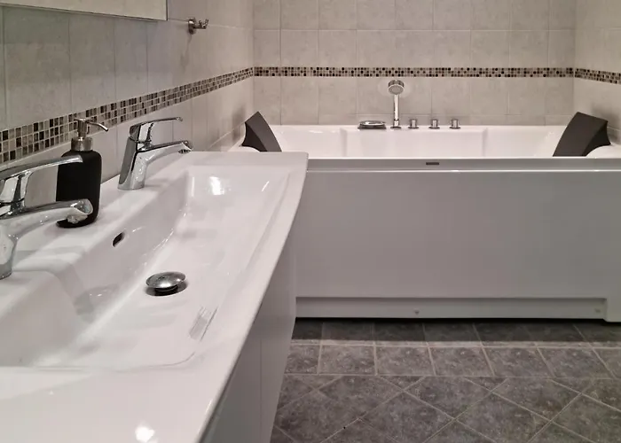 Сasa de vacaciones 5 Bedroom Amazing In