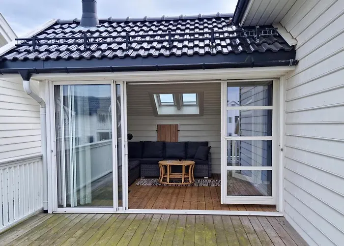 5 Bedroom Amazing In *