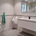 5 Bedroom Amazing In Дом отдыха *