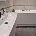 Дом отдыха 5 Bedroom Amazing In